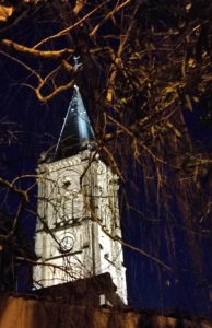 Eclairage public : l'église de Mauves retrouve des couleurs
